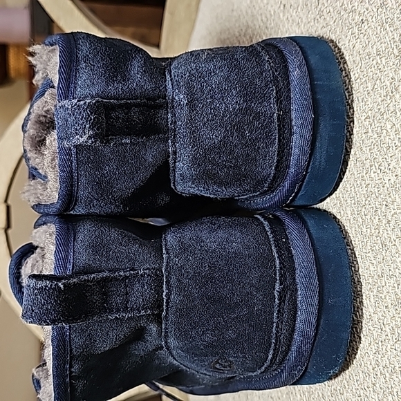 Men's UGG Shukka Boots - Picture 7 of 12